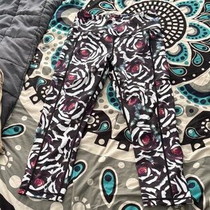 CVG Petals Capri Leggings